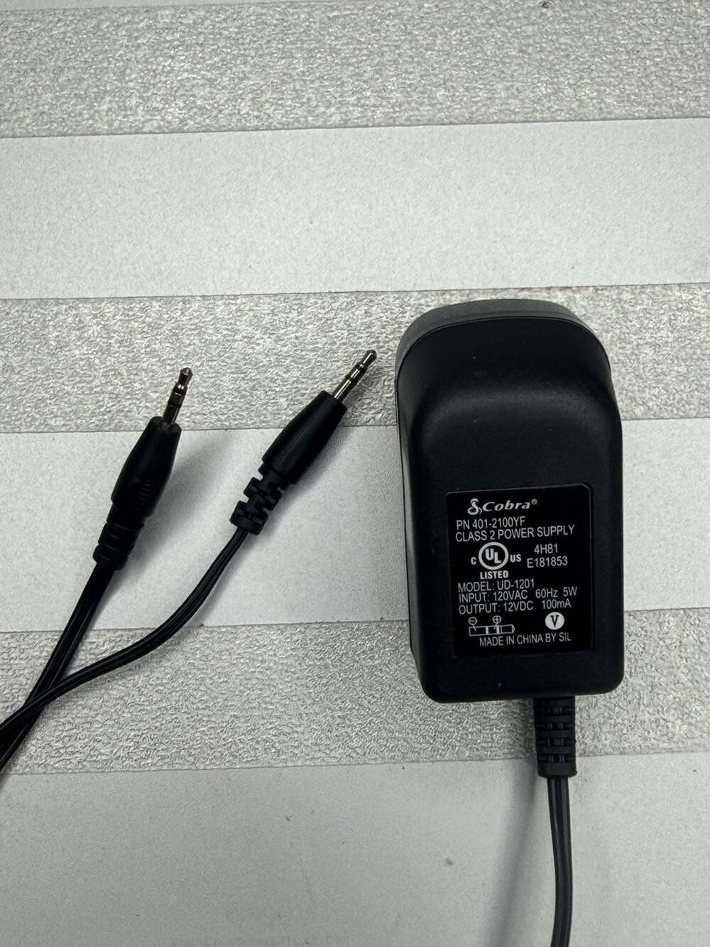 Cobra UD-1201 Dual Wall Charger Power Supply 401-2100YF